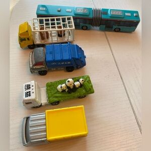 Kids Toy TOMICA JAPANESE Vehicle Set - Multicolor